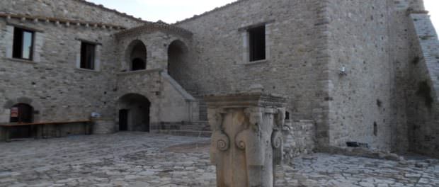 castello-di-civitacampomarano9